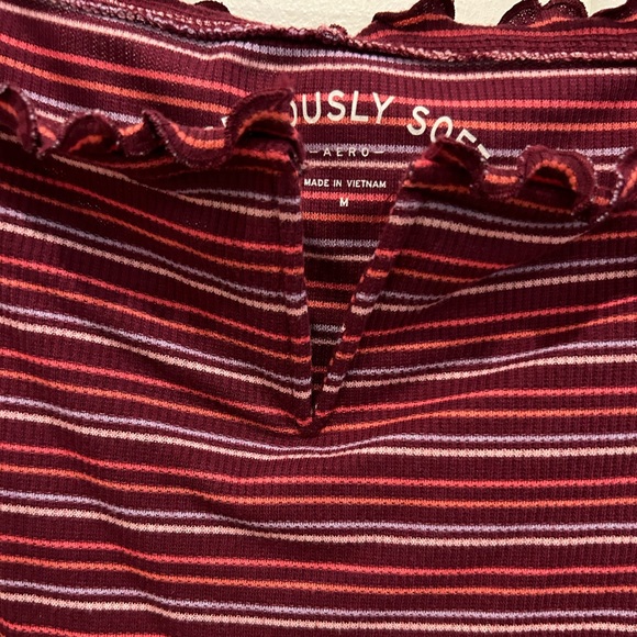 nice burgundy blouse, size m, fresh and soft - Picture 2 of 3